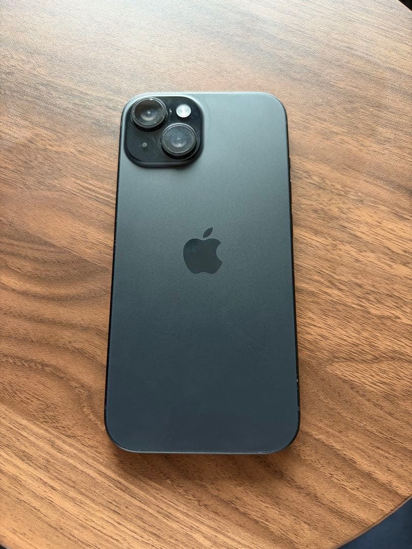 まもなく出品停止【箱付き美品】iPhone 15 128GB スペースグレー