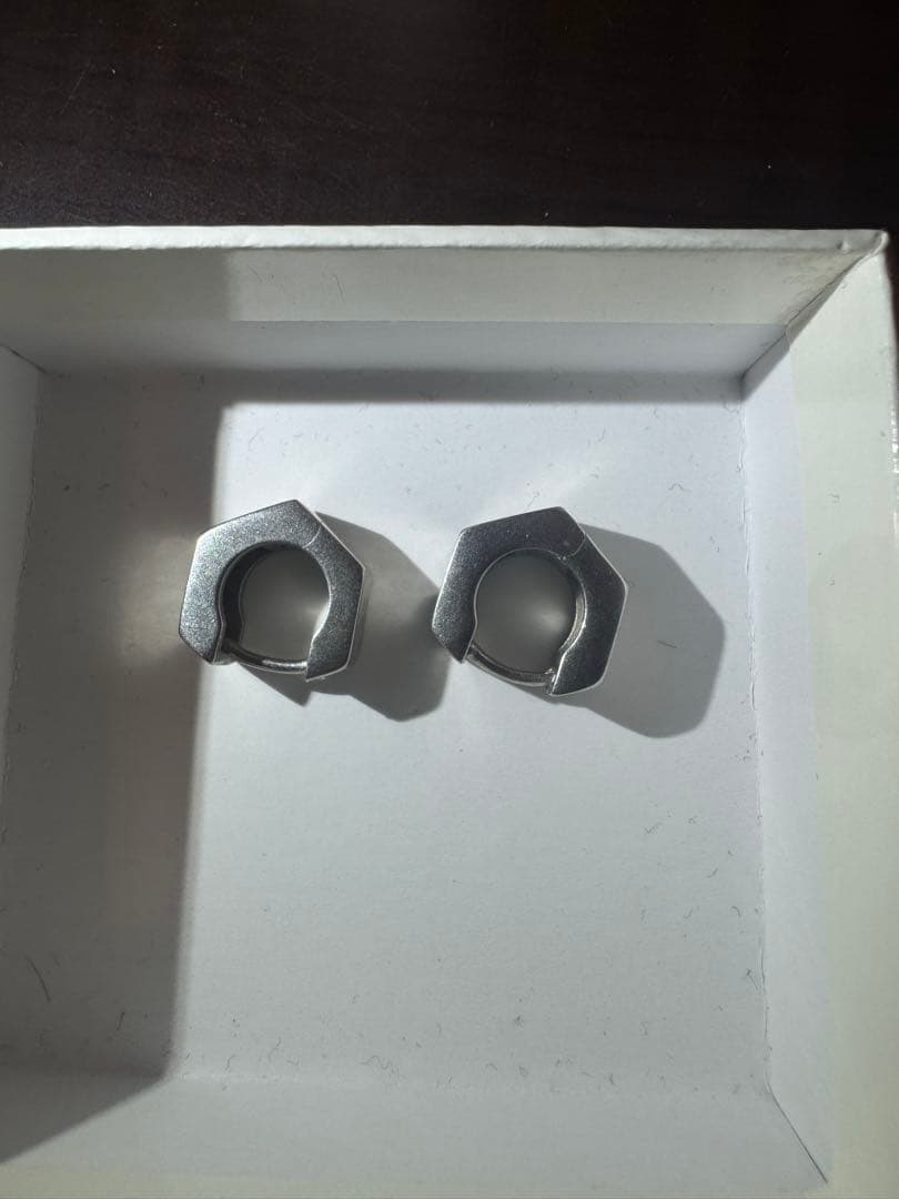 Maison Margiela 両耳ピアス