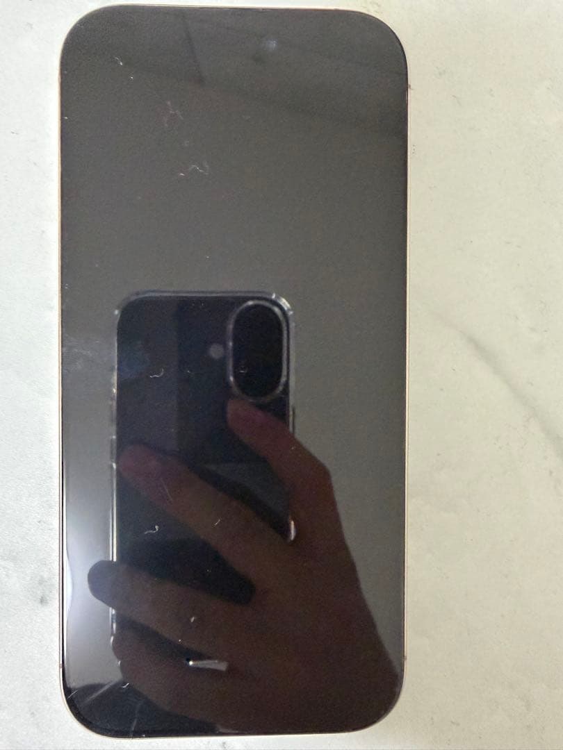 Apple iPhone 16 Pro ゴールド 本体