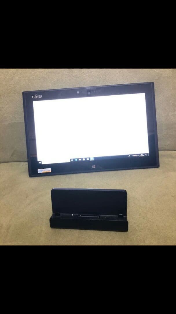 FUJITSU windows10タブレットPC