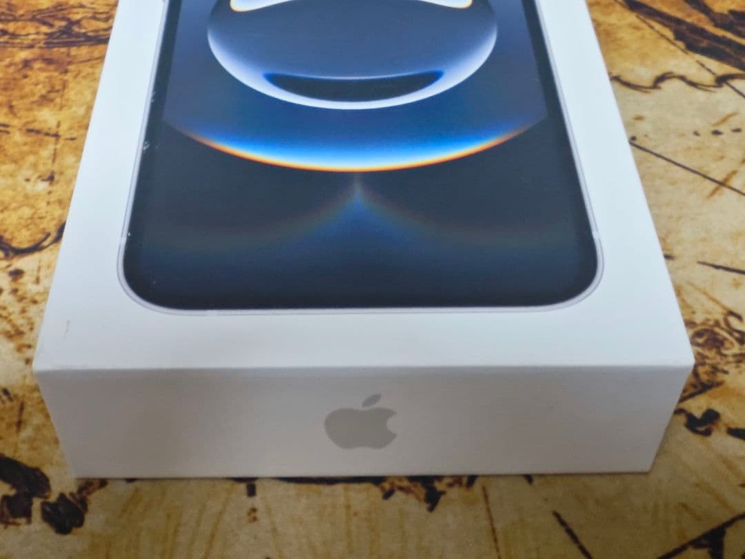 iPhone 16e 128GB ホワイト SIMフリー