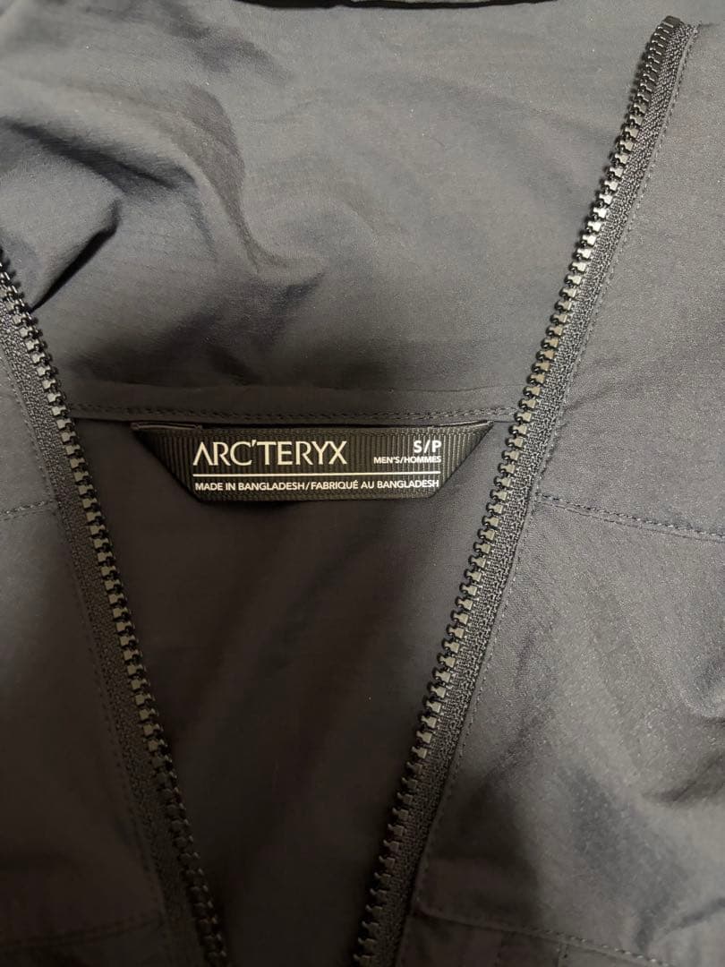 Arc’teryx マウンテンパーカー S ブラック 美品 正規品 フード付