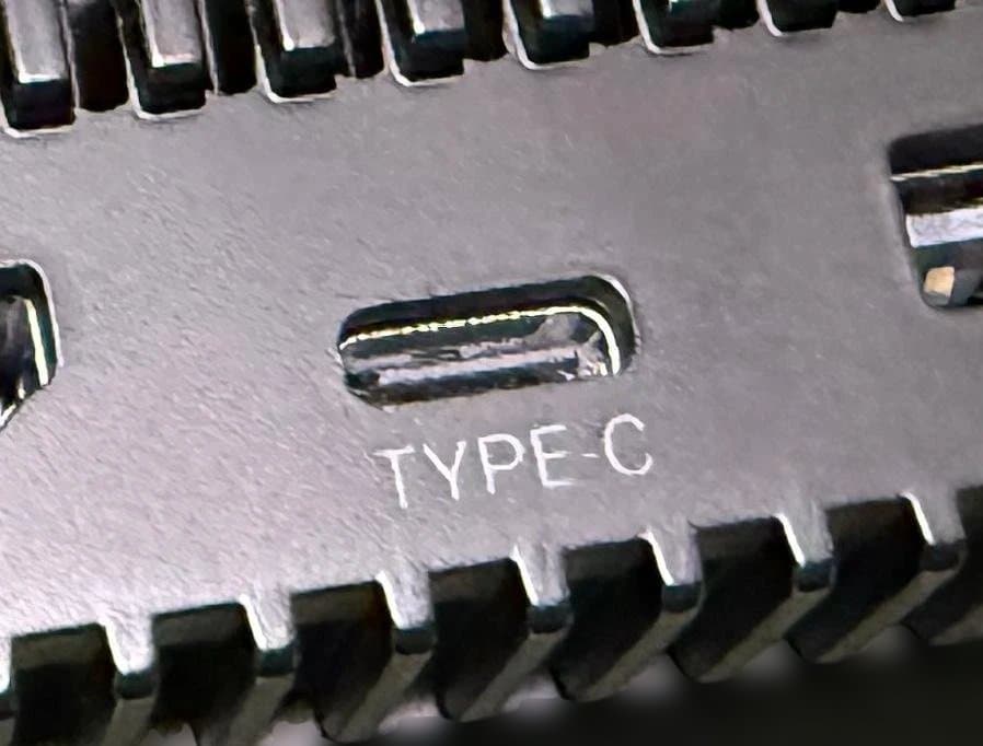 ANKER NEBULA Vega Portable （公式三脚スタンド付き）