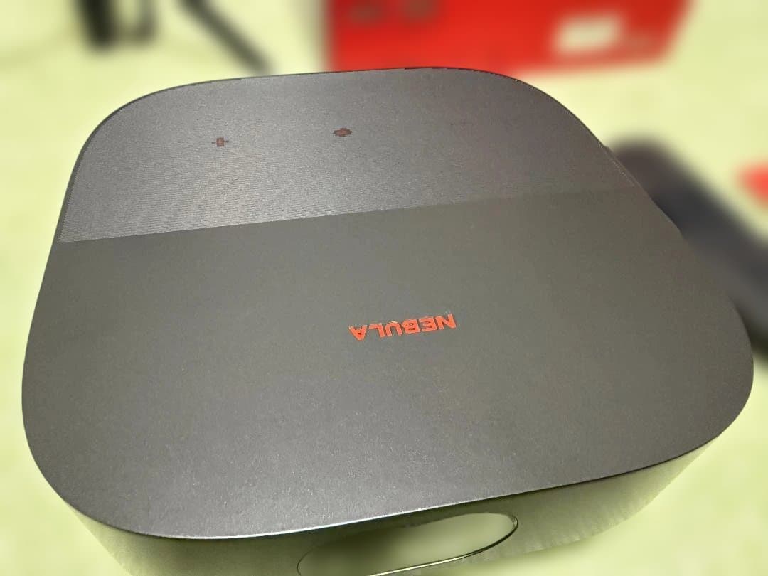 ANKER NEBULA Vega Portable （公式三脚スタンド付き）