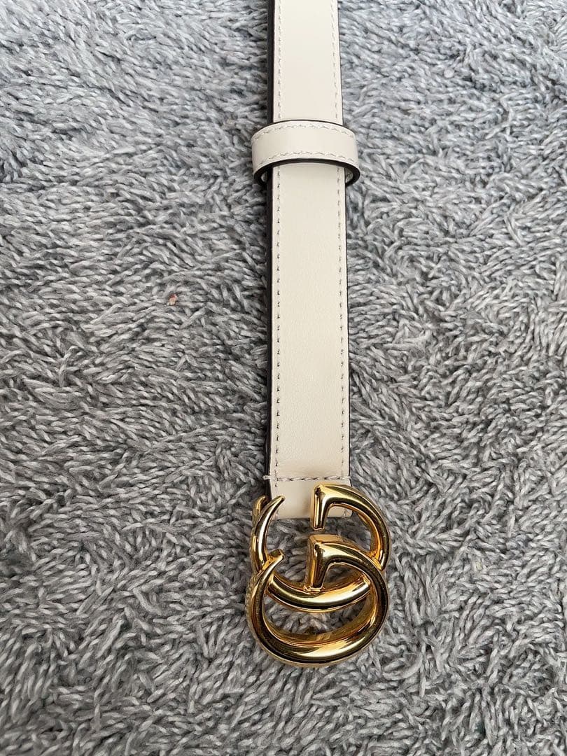 美品 GUCCI グッチ アイボリー レザーベルト ダブルGロゴ 細ベルト 白