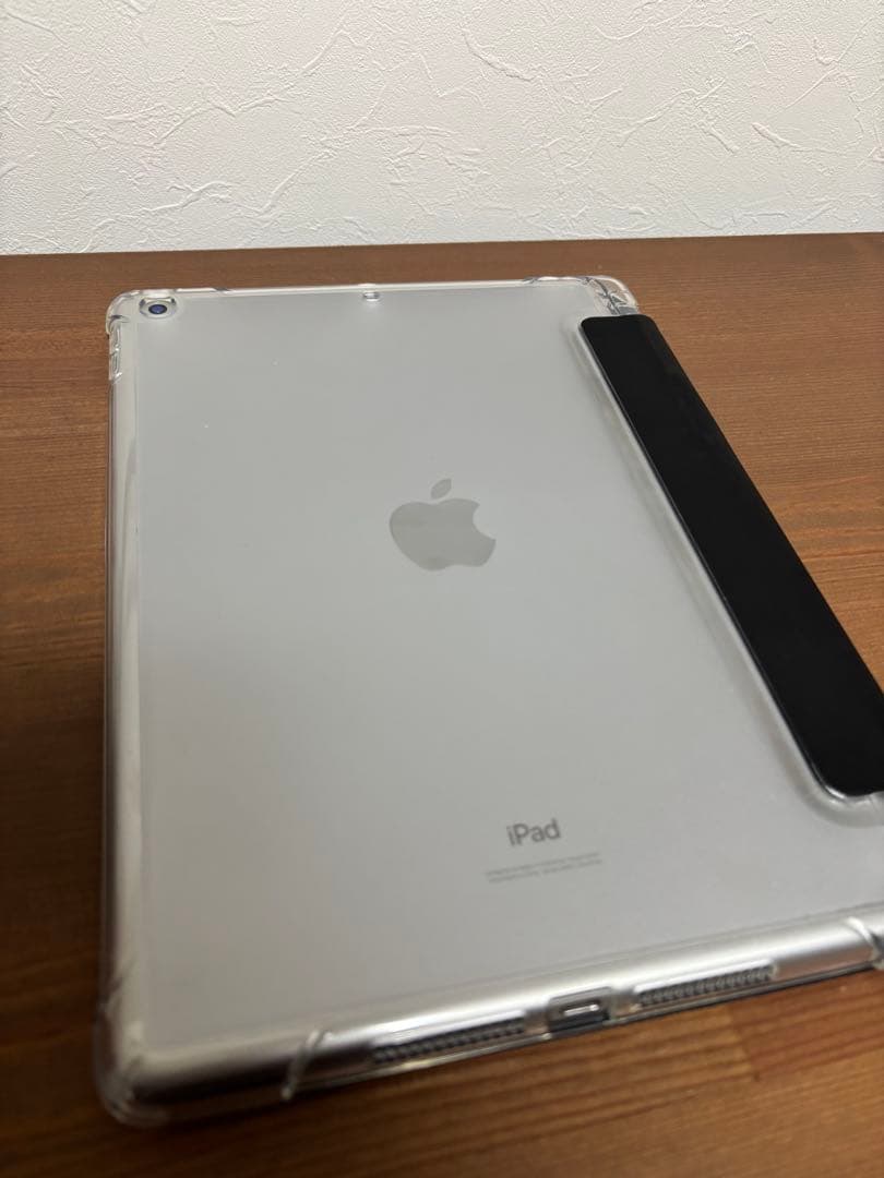 iPad 第７世代　32GB ケース・充電コード付