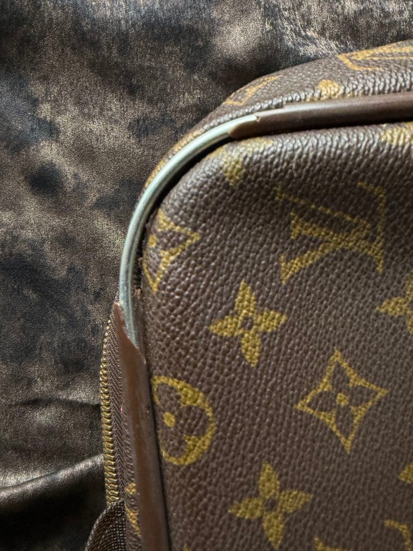 Louis Vuitton モノグラム 大容量ショルダーバッグ