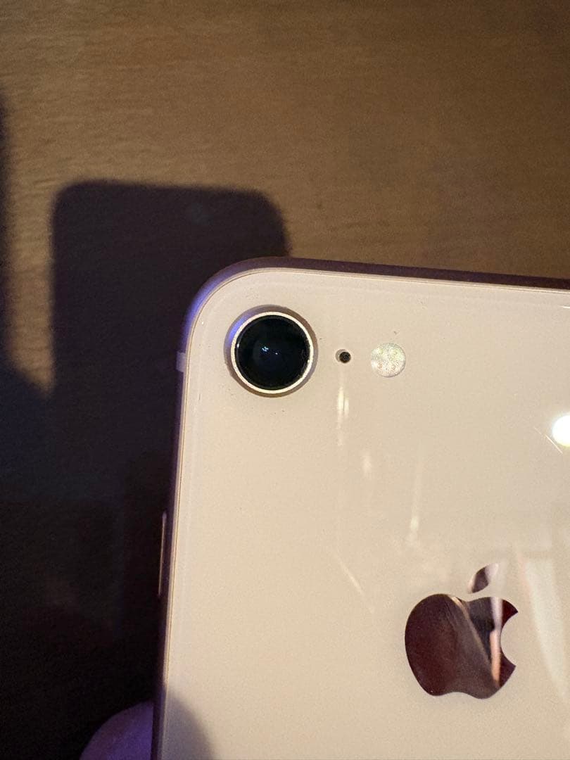 iPhone8 ゴールド 画面一部白飛び