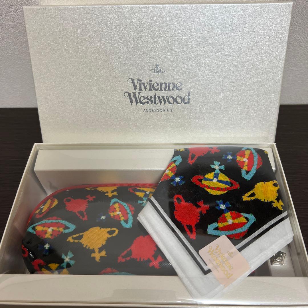 【⛄️ページ】VivienneWestwood