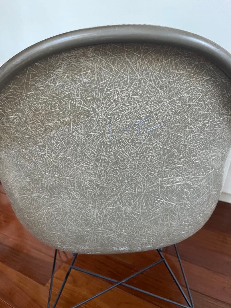 Herman Miller イームズ アームシェルチェア ジラルドファブリック