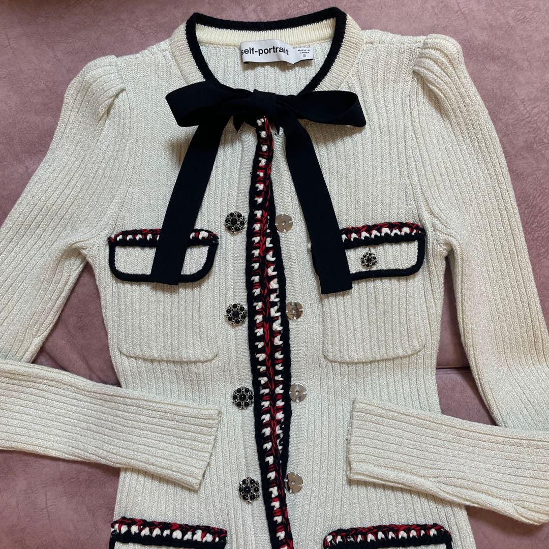 アイボリー リボン付きニットワンピース