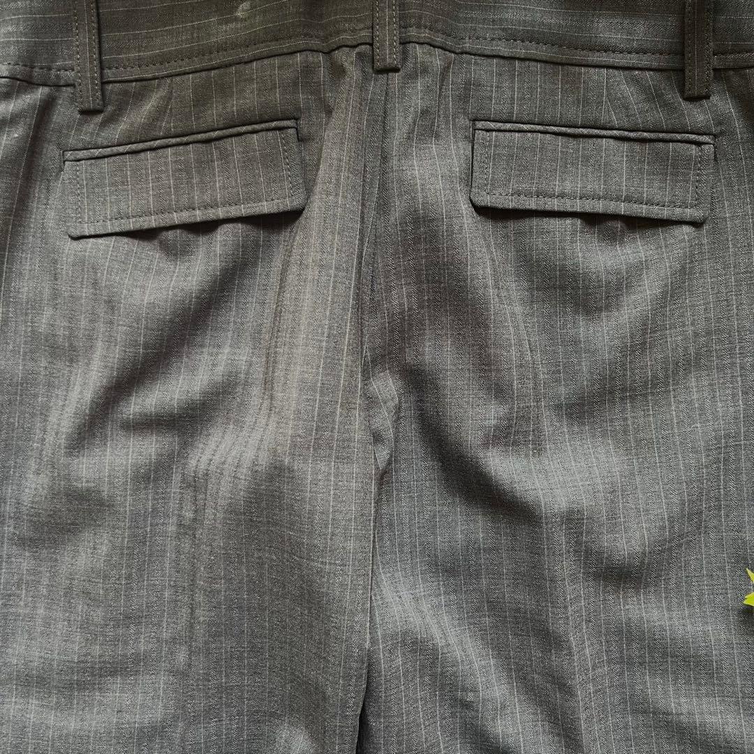 新品タグ付き　洗える　BOSCH ストライプ　パンツスーツ　40号　グレー