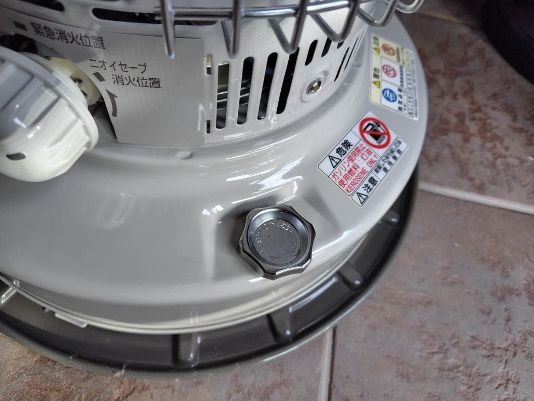 トヨトミ　石油ストーブ KS-67H 22年製