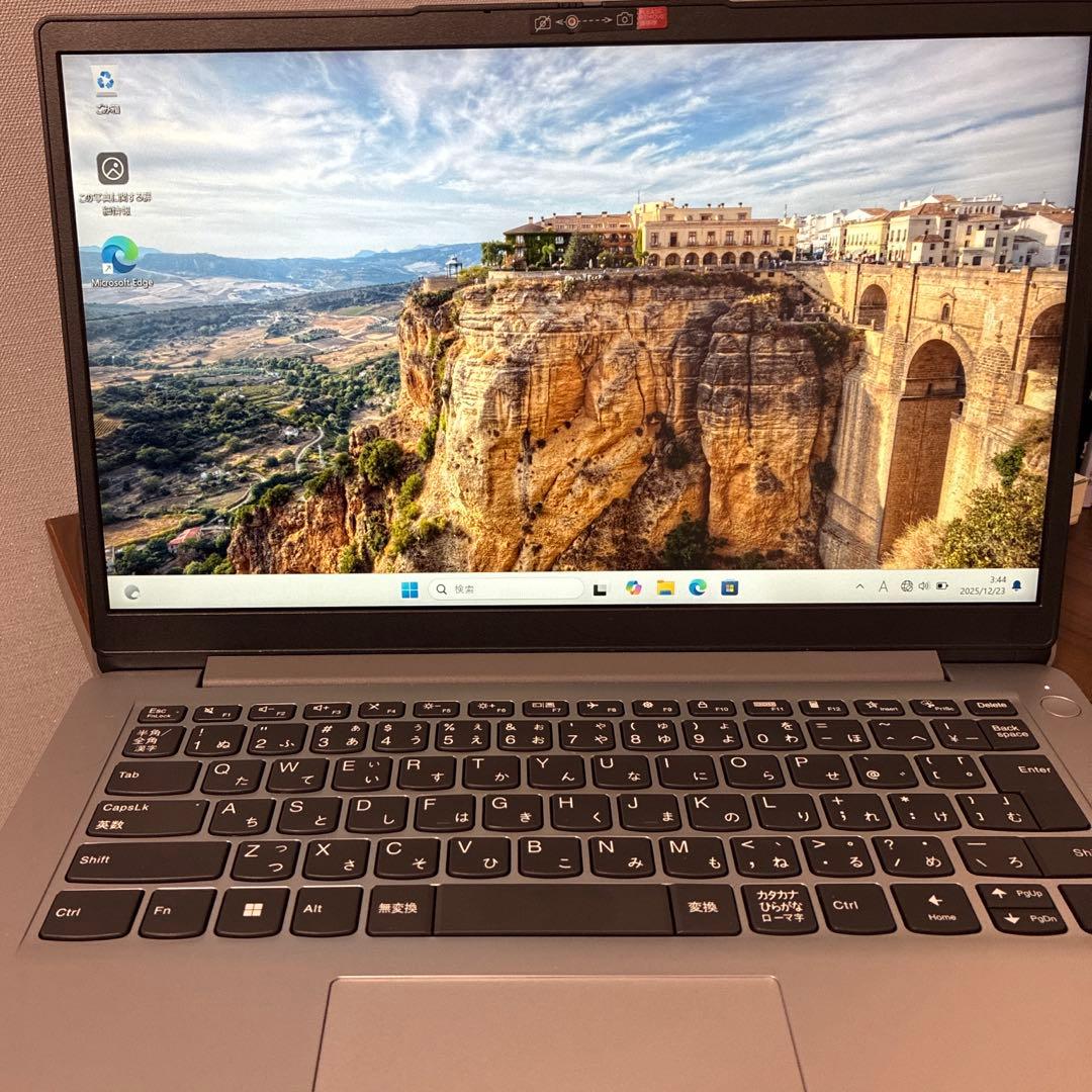 Windowsノート本体 Lenovo Ideapad Slim 170 R5 7520U 8G 512G