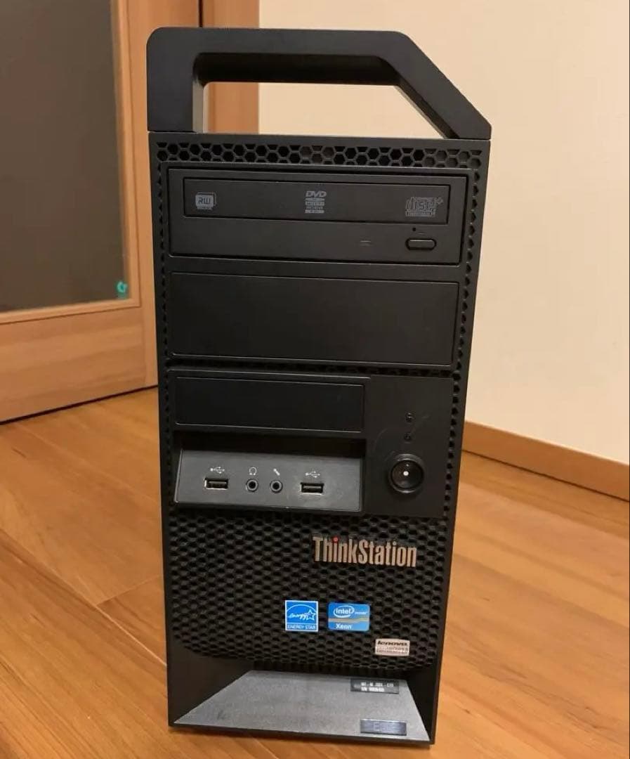 ThinkStation E30 デスクトップPC