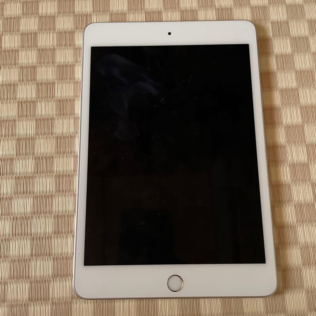中古品 Apple iPad mini 第5世代 Wi-Fi 64GB シルバー