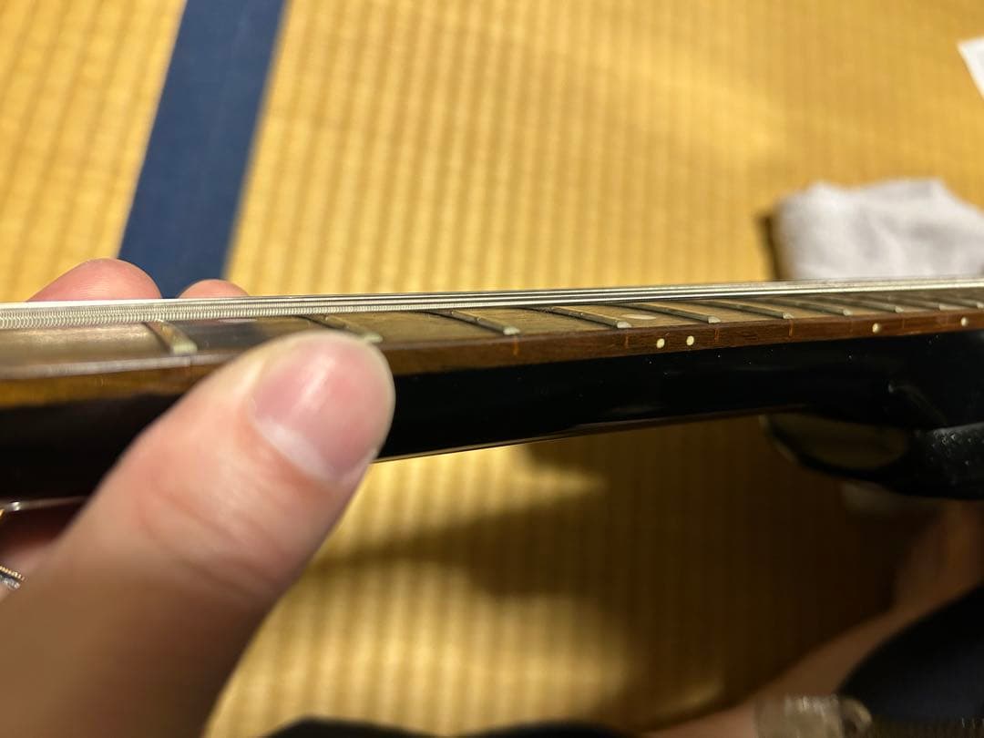 ポール・スタンレーモデル SILVERTONE PSSN-1