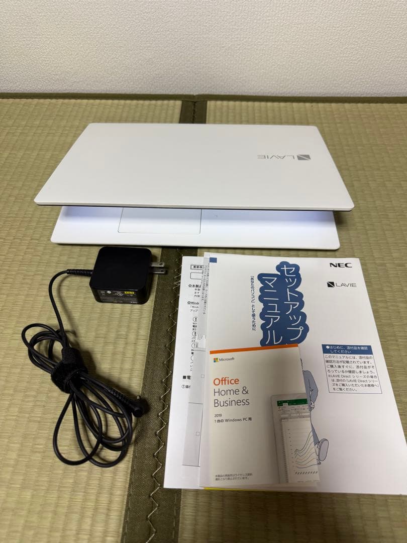 ＮＥＣ ノートパソコン　LAVIE　カームホワイト PC-NS150KAW