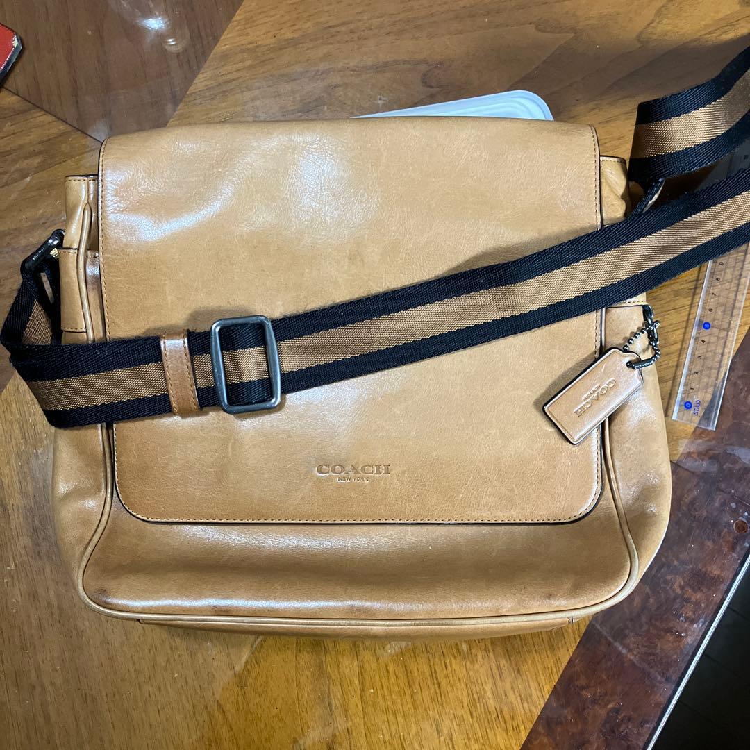 コーチのメンズメッセンジャーレザーショルダーバッグ（F70555）