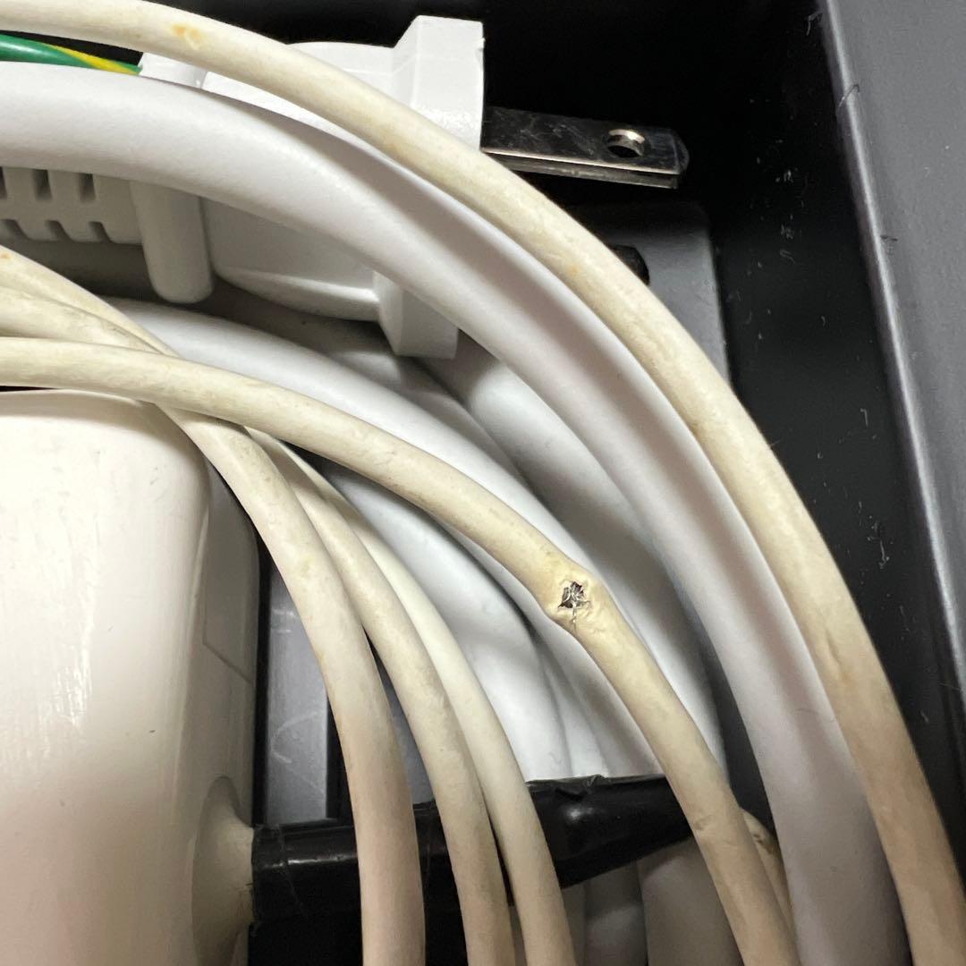 値下げ！初代 MacBook Air 13インチ 充電器付き キズあり