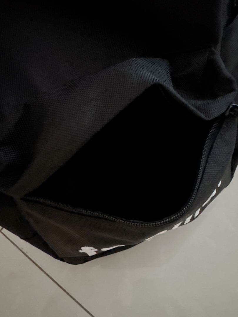 希少限定familiar×NEWERAコラボリュック