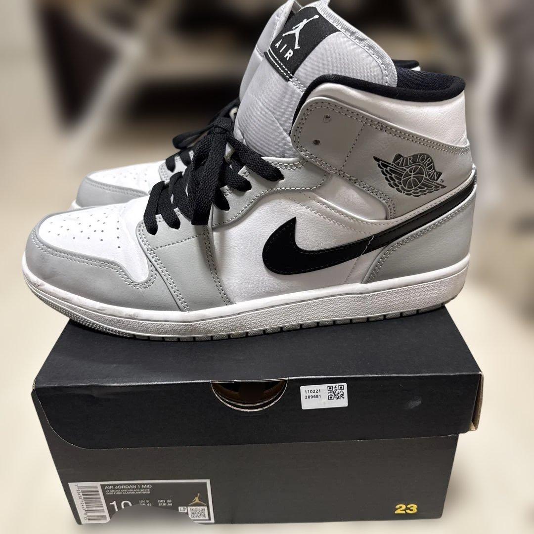 Nike Air Jordan 1 ホワイト/グレー/ブラック　箱付き