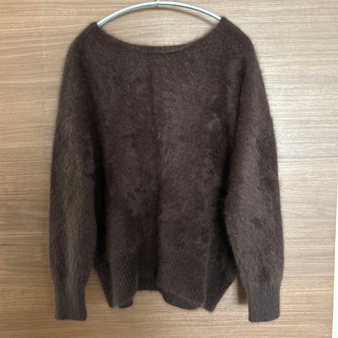 2601069 anuans ラクーンボートネックニットプルオーバー ブラウン