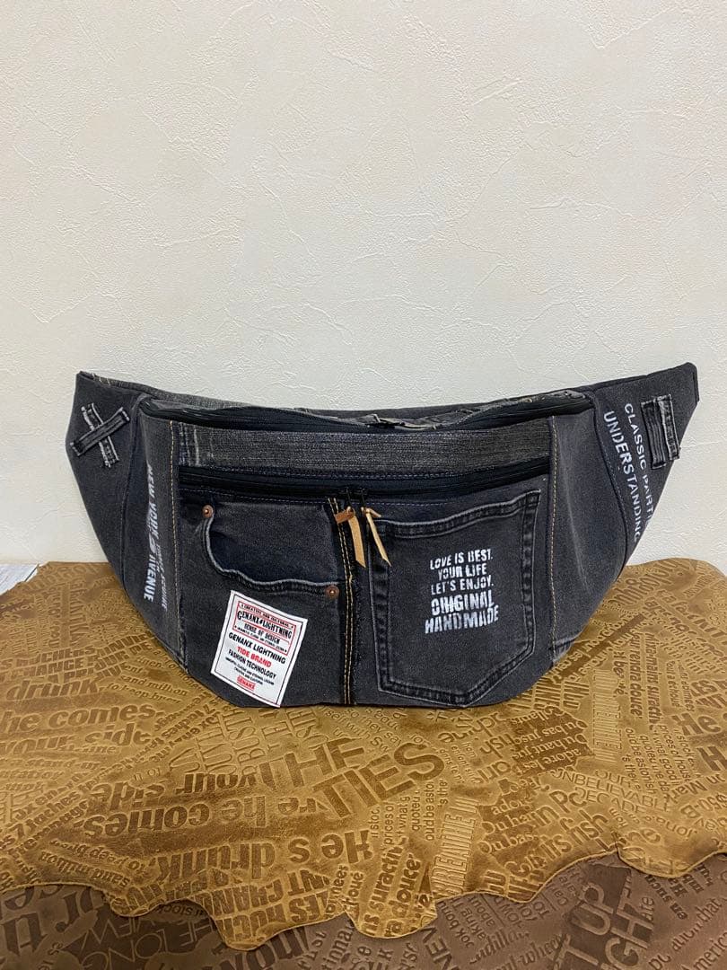 @902【匿名発送】リメイクデニム×ボディーバック★メガサイズ