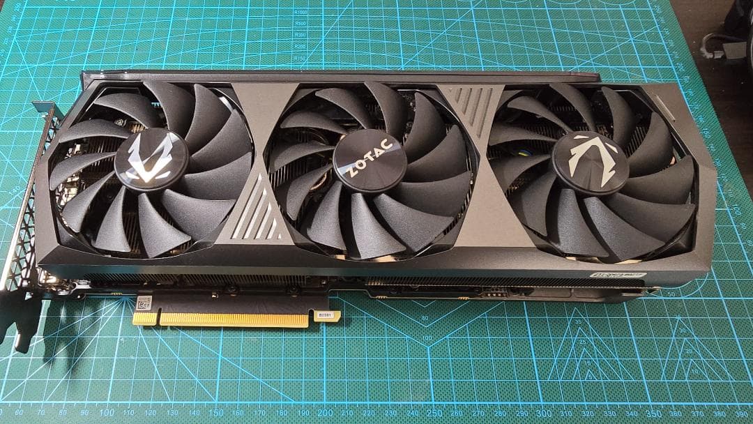 グラフィックボード・グラボ・ビデオカード ZOTAC GeForce RTX 3080 AMP HOLO 10GB