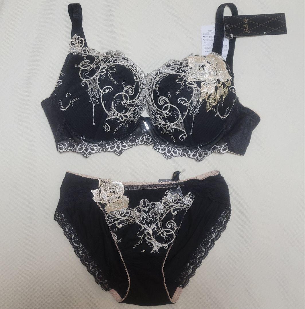 限定値下 完売 サルート ビバライン 70G ブラジャーG70＆Mショーツセット