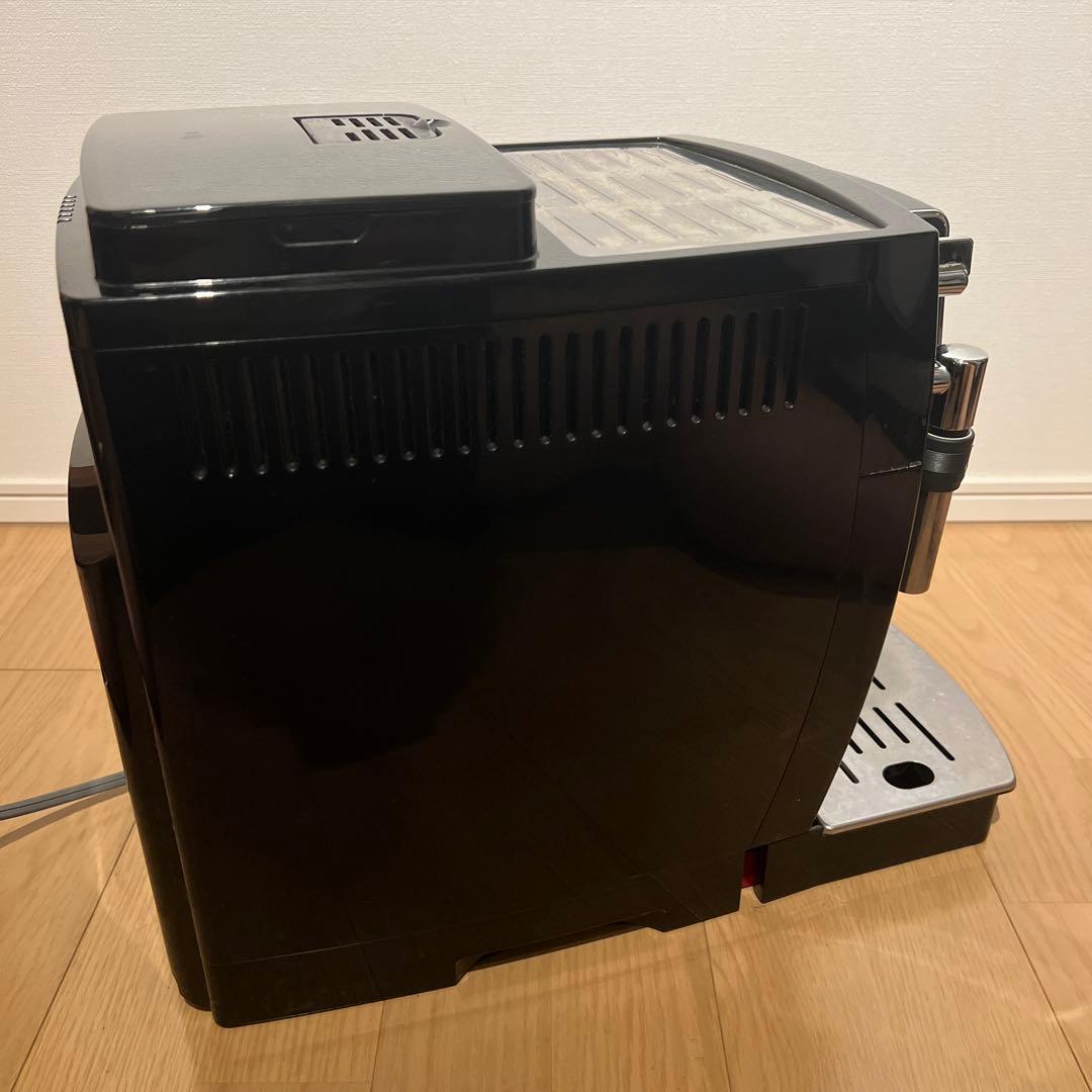 デロンギ　マグニフィカS　コンパクト全自動エスプレッソマシンECAM23120B