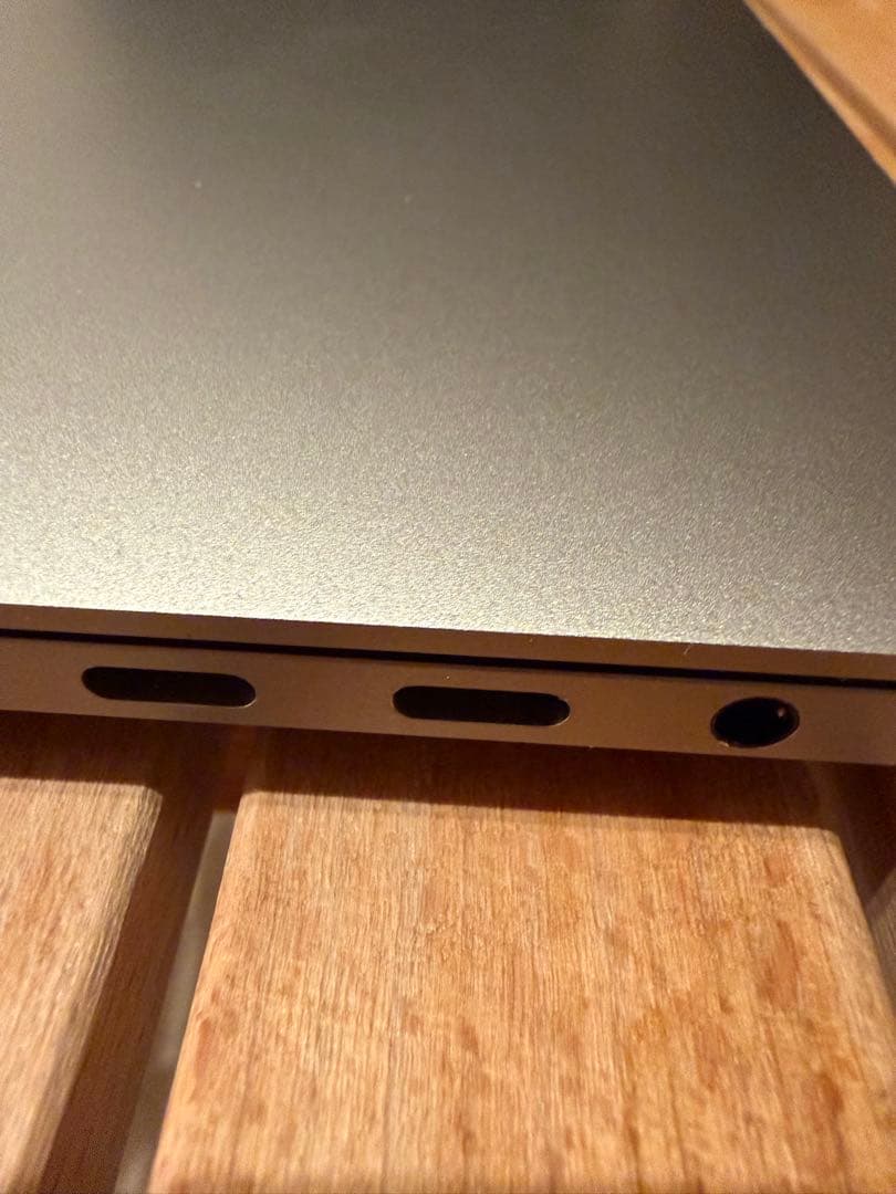 MacBook Pro 13-inch 本体　1TB メモリ16