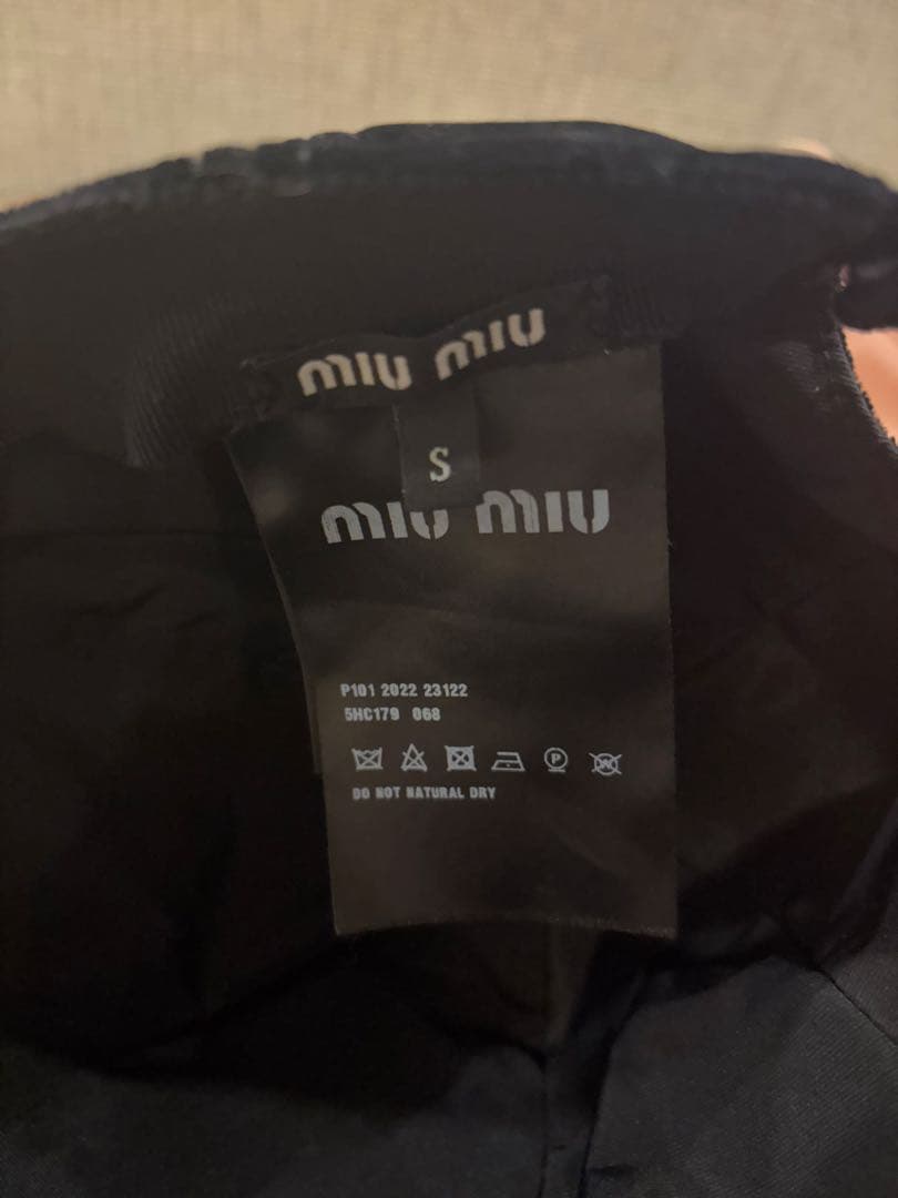 miu miu ベロア　ベルベット　キャップ S 黒