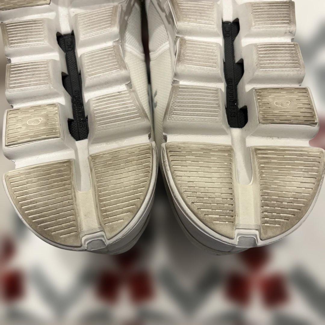 On Cloud 6 ホワイト 28cm 使用2回 美品 スニーカー