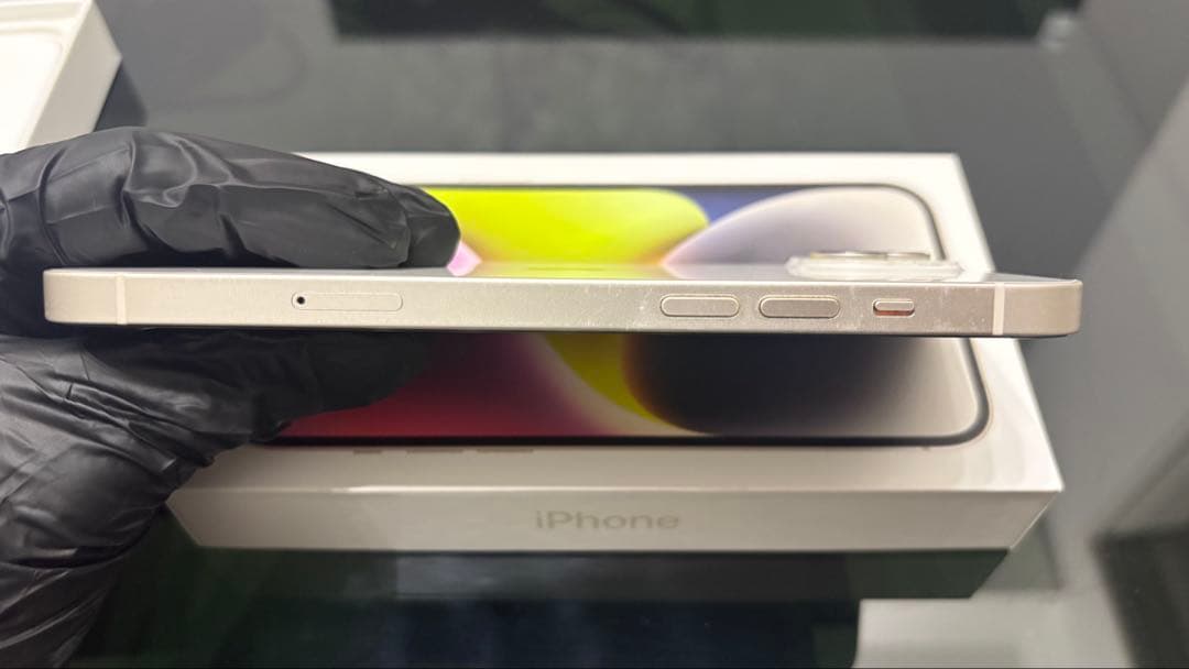 iPhone 14 plus 128GB スターライト　SIMフリー