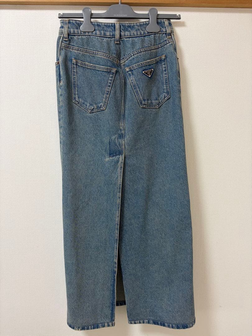 【試着のみ】PRADA プラダ　バックロゴ付デニムマキシ丈スカート