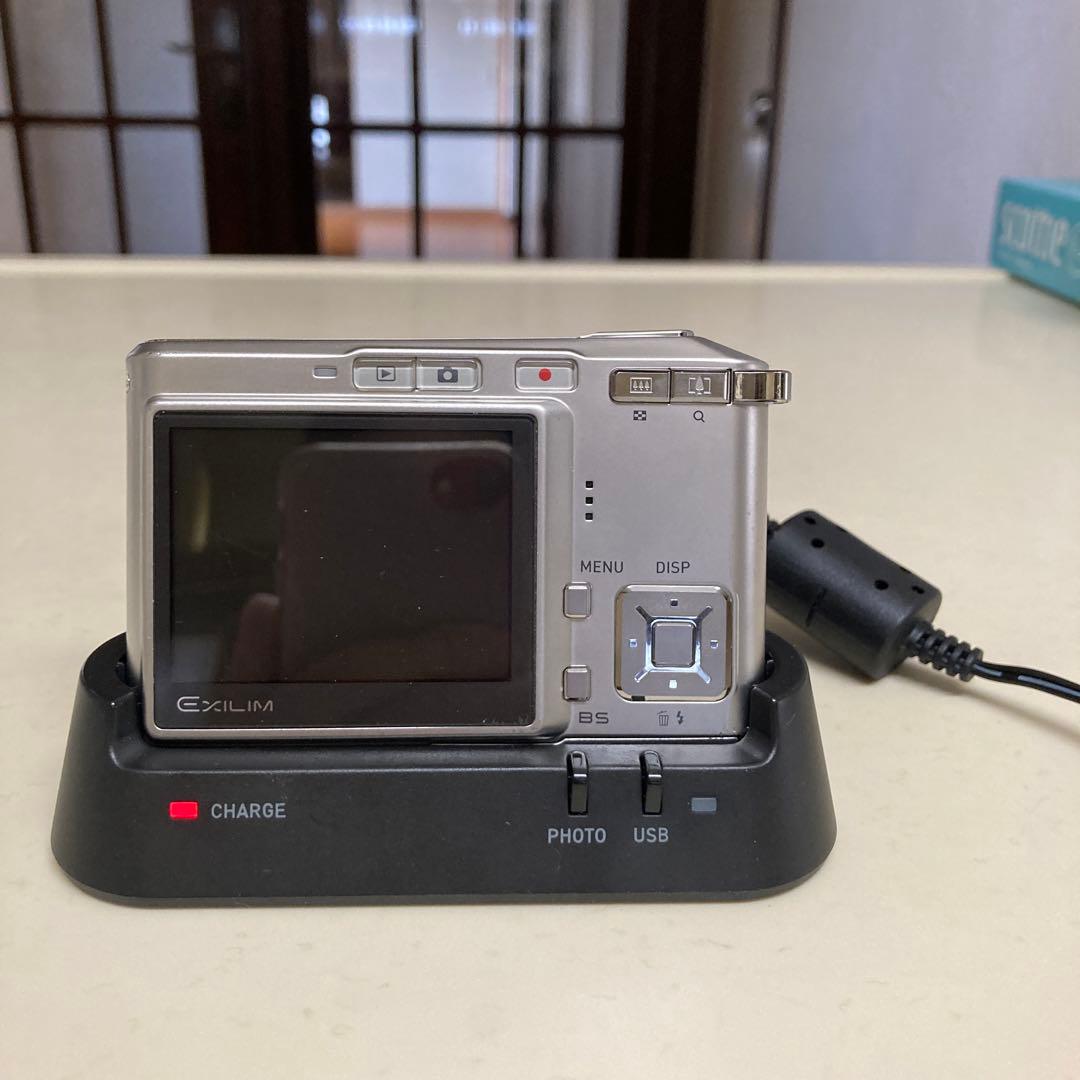 CASIO EXILIM デジタルカメラ シルバー