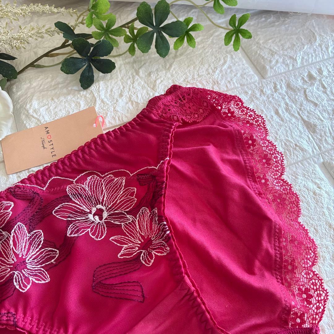 Triumph アモスタイルきゅっと寄せブラ 上下セットF65❣️レッド︎✿·͜·素敵