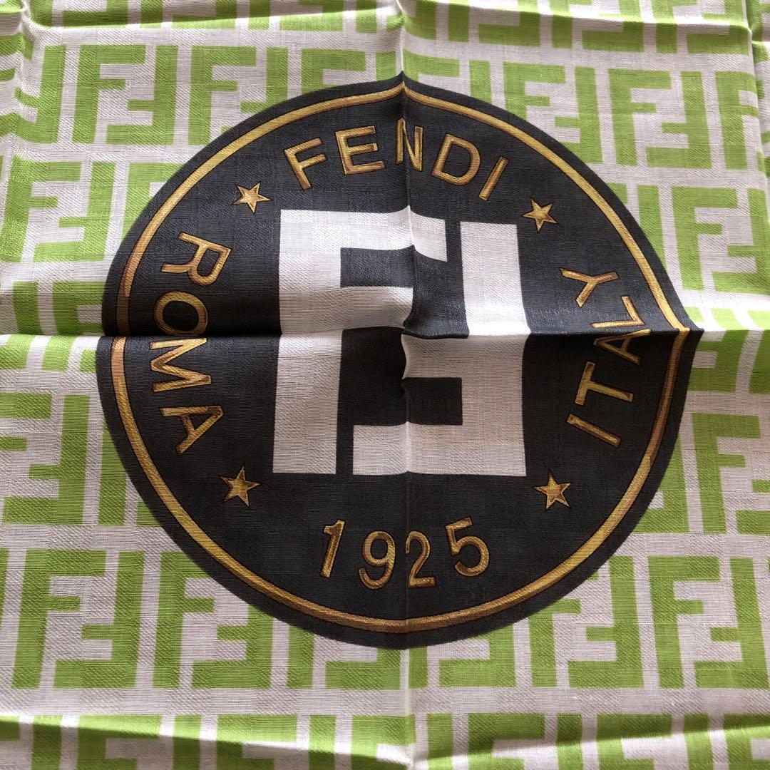 未使用　FENDI ハンカチ2枚セット　ズッカ　総柄　フェンディ