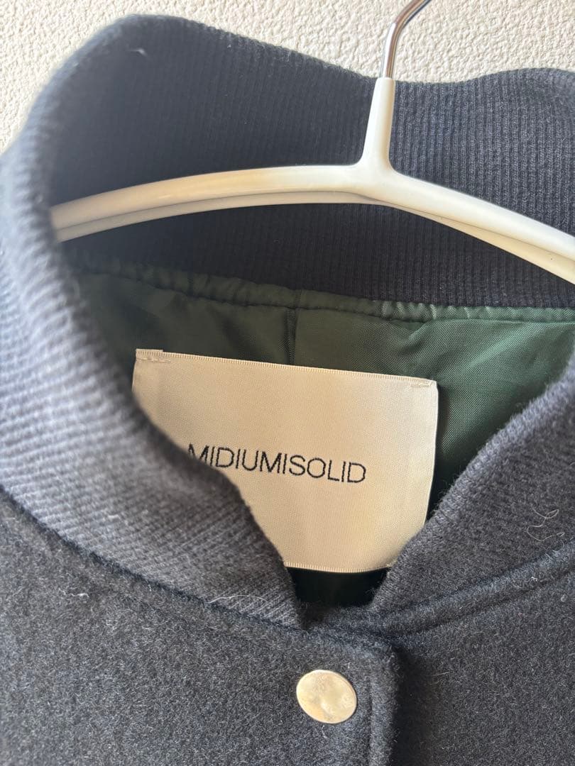 美品　MIDIUMISOLID ミディウミソリッド　スタジャン　ジャケット