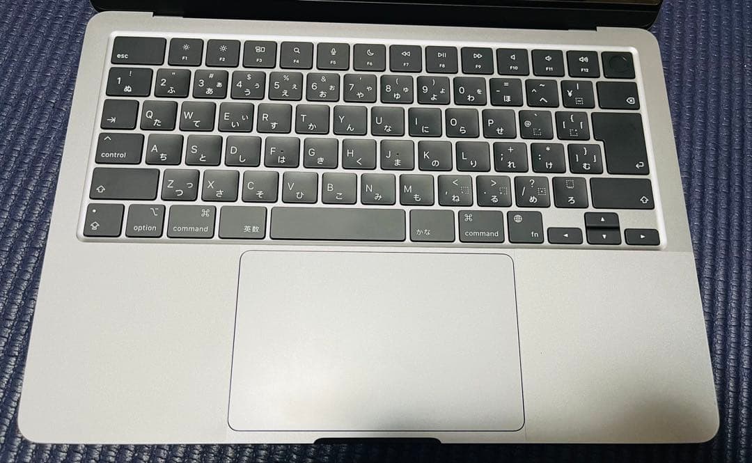 Apple MacBook Air 13.6インチ 2022年モデル16GB