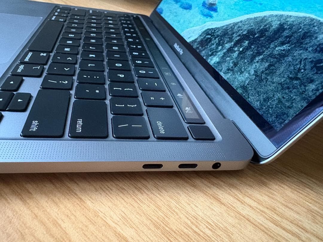 【美品】MacBook Pro/13インチ/2020/Core i7/32GB