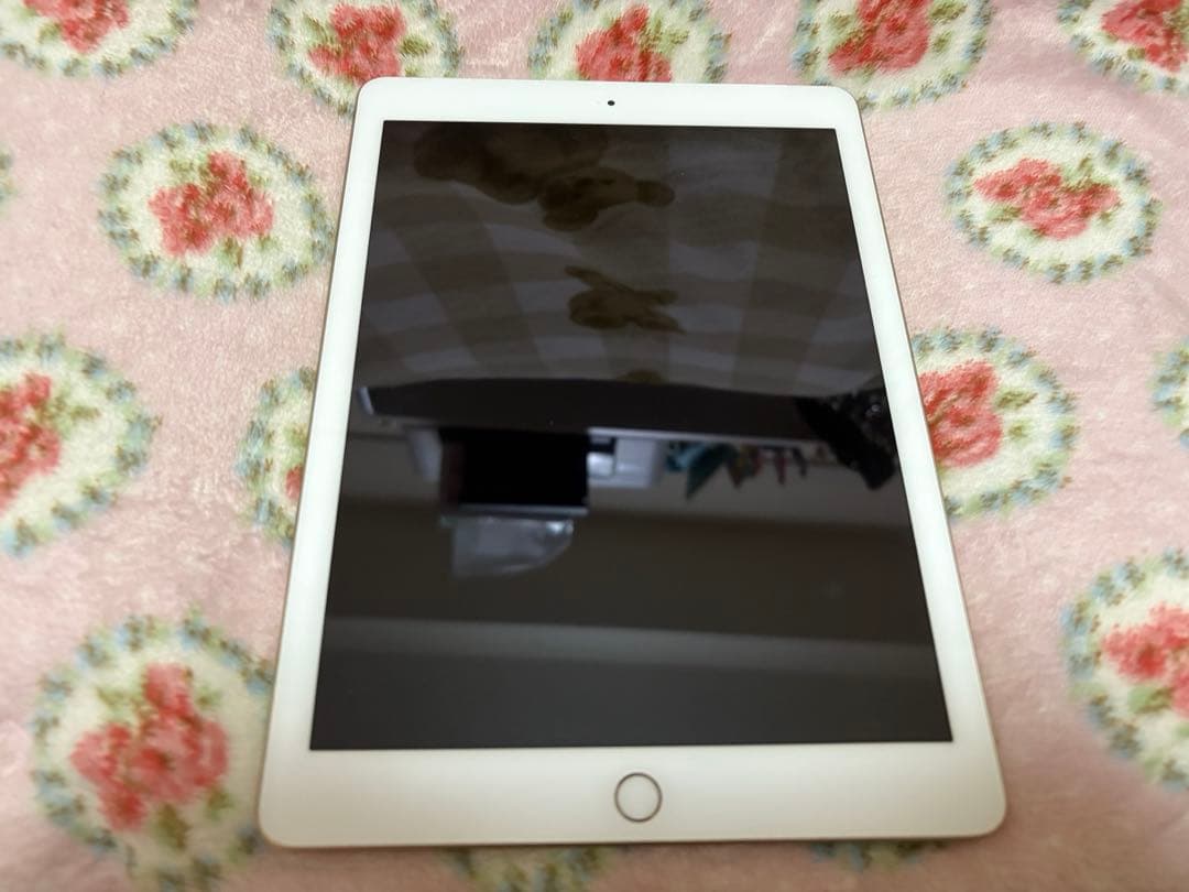 【最終値下早い者勝ち】Apple iPad 第5世代 ゴールド 32GB