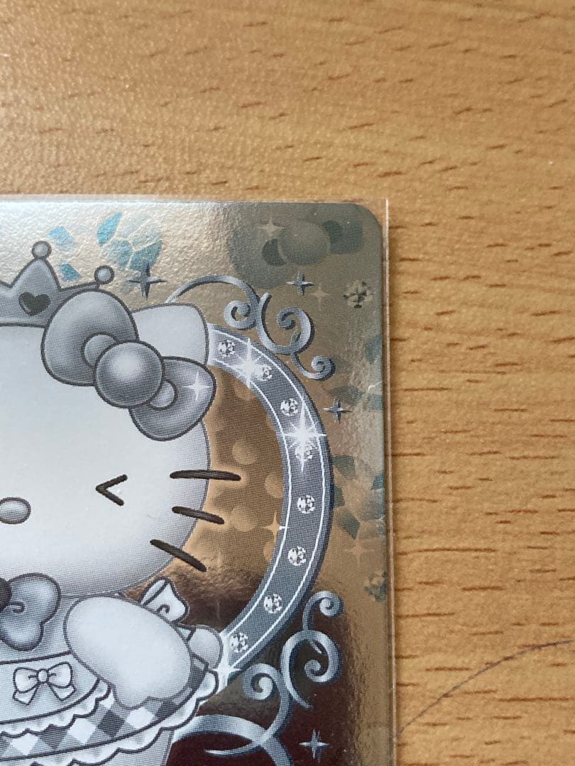 ハローキティとまほうのエプロン●銀のまほうのエプロンスタイル●P01-01プロモ