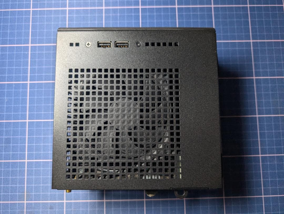 DeskMini X300 Ryzen 5 3400G ベアボーンPC