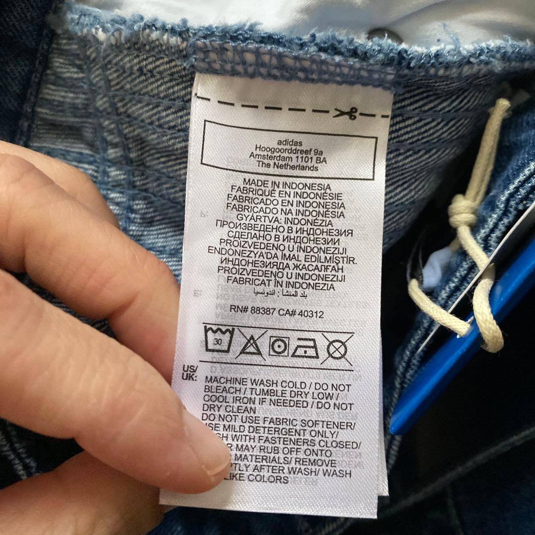 新品未使用　アディダス adidas デニム パンツ3432