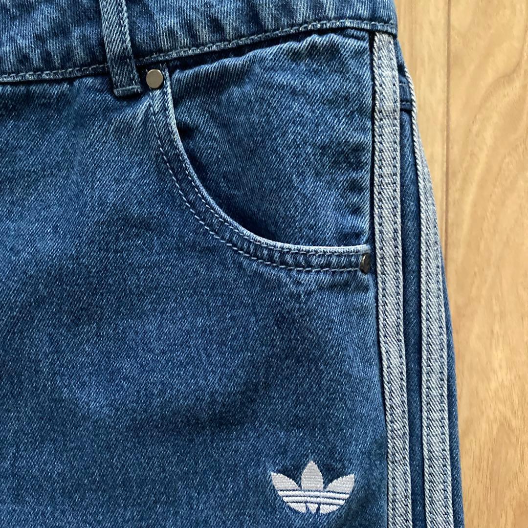 新品未使用　アディダス adidas デニム パンツ3432
