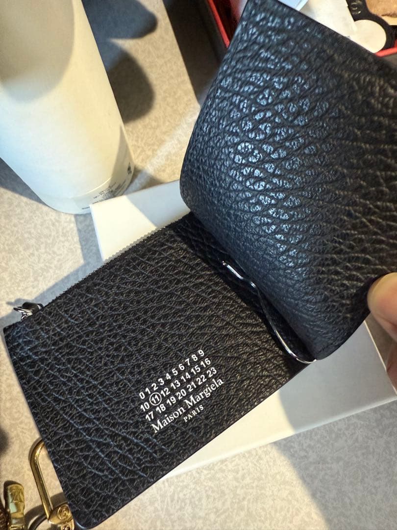 新型Maison Margiela メゾンマルジェラ マネークリップ レザー