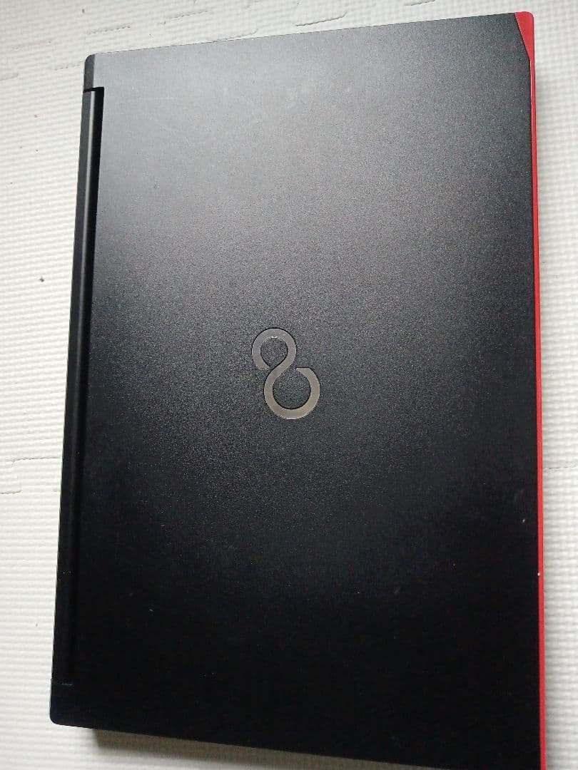 富士通ノートパソコンA577/S i5 第7世代　OS.Office有り