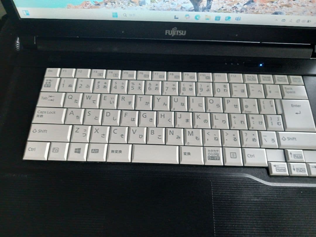 富士通ノートパソコンA577/S i5 第7世代　OS.Office有り